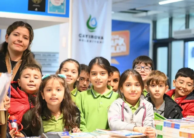 Koceli Çayırovalı minikler, kitap günlerinde bir araya geldi